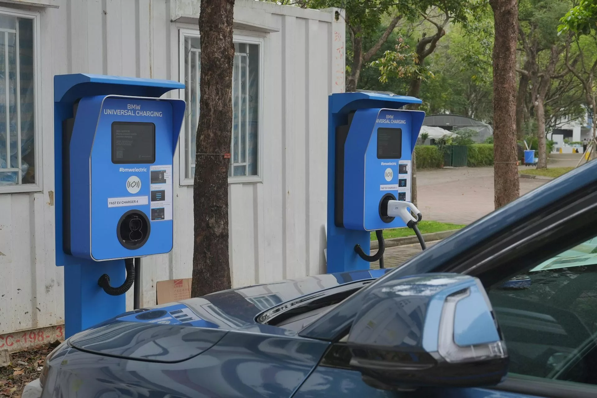 Green Parking with Edge AI Camera for Carpoolers and Electric Vehicle Drivers